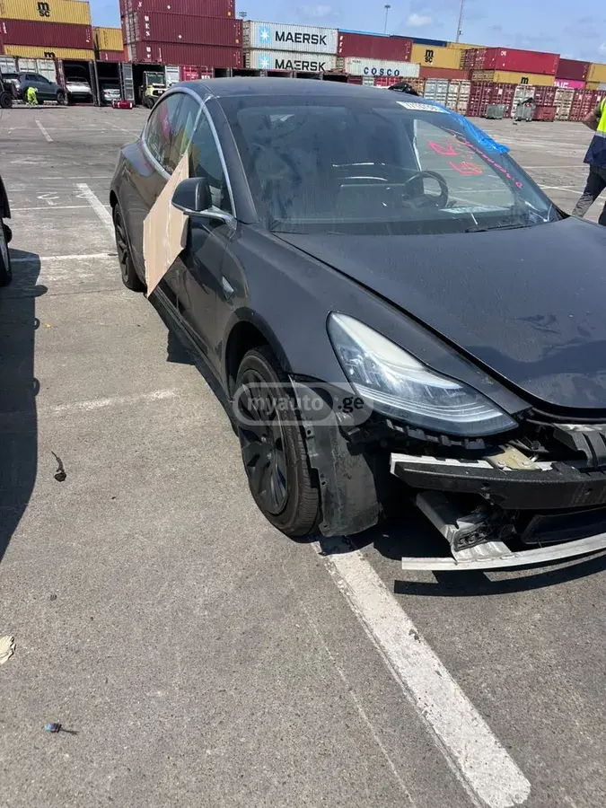 Tesla Model 3 2018 — photo 2
