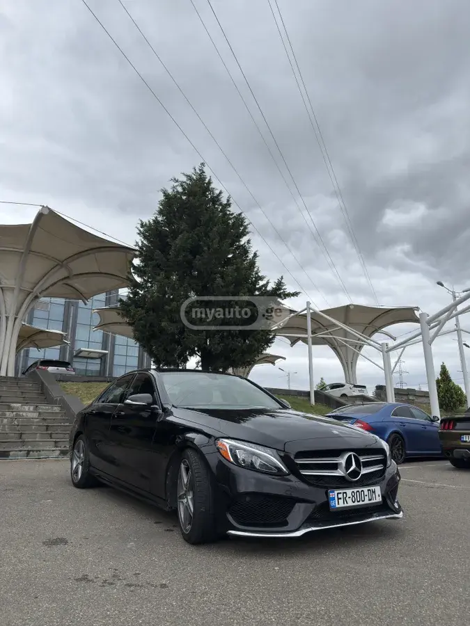 Mercedes-Benz C 300 2015 — photo 2