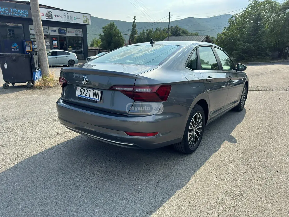 Volkswagen Jetta 2021 — photo 2