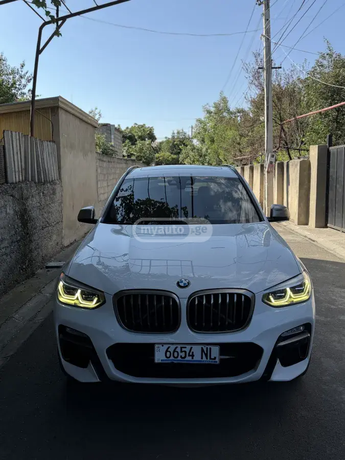 BMW X3 2018 — photo 2
