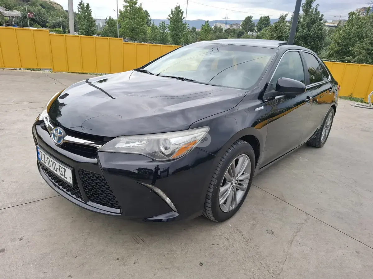 Toyota Camry 2015 — photo 2