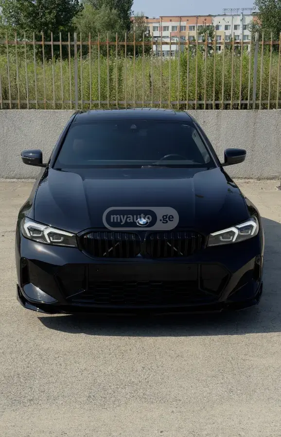 BMW 330