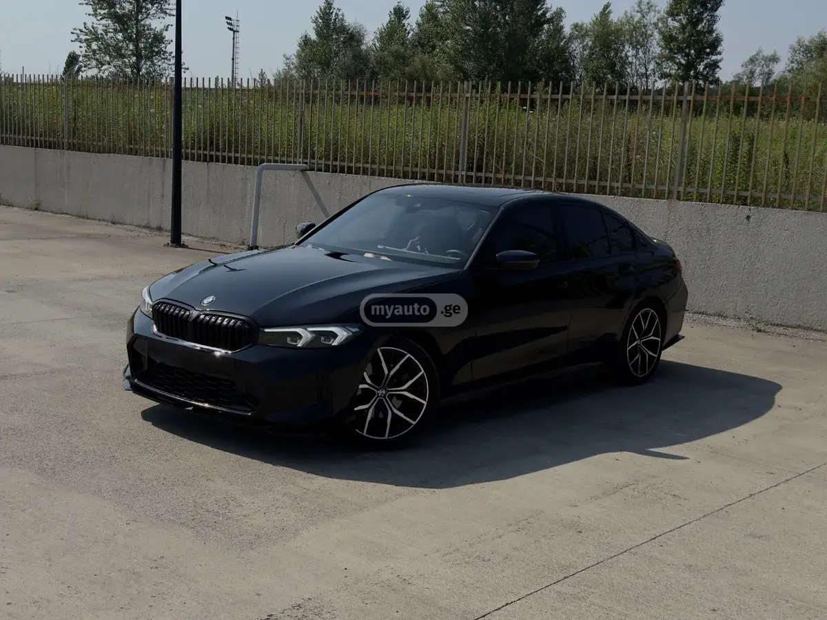 BMW 330 2024 — photo 2