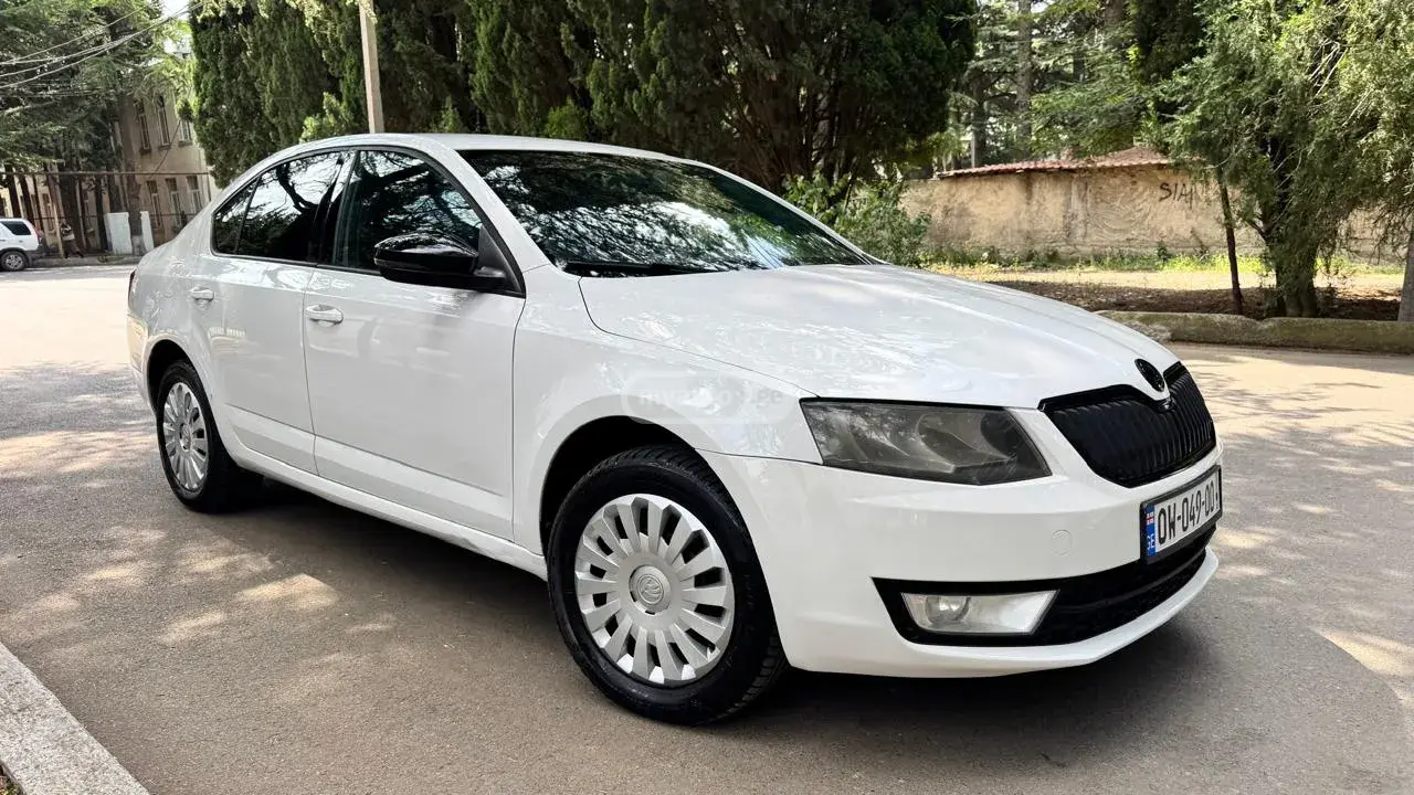 Skoda Octavia 2013 — photo 2