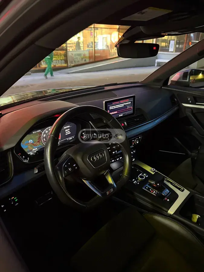 Audi SQ5 2020 — photo 2