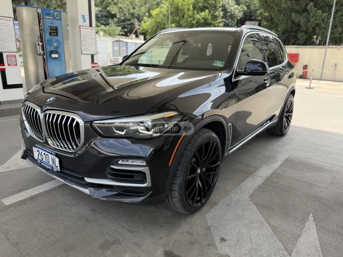 BMW X5 2019 — photo 2
