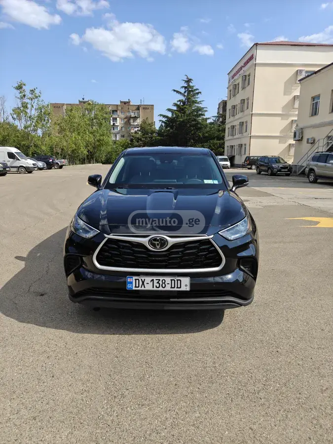 Toyota Highlander 2022 — photo 2