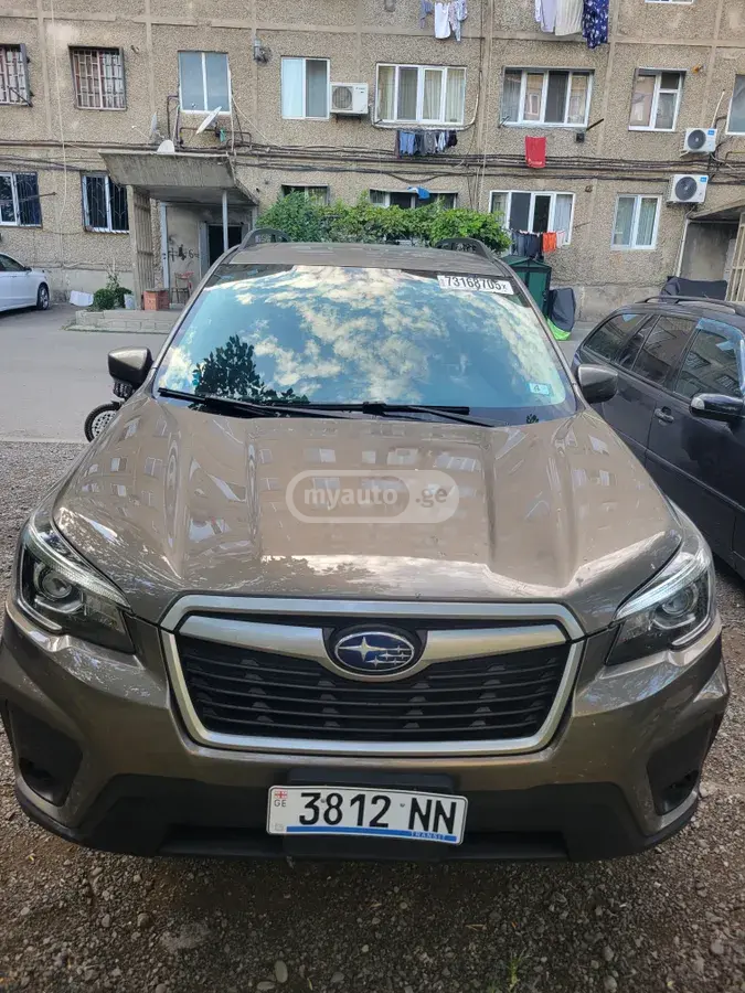 Subaru Forester 2019 — photo 2