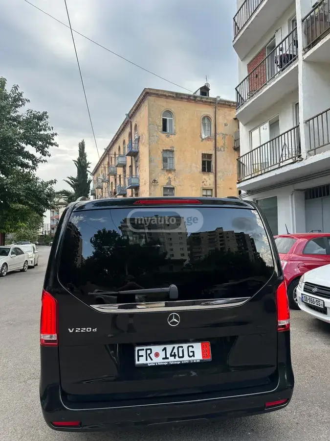Mercedes-Benz V 220 2021 — photo 2