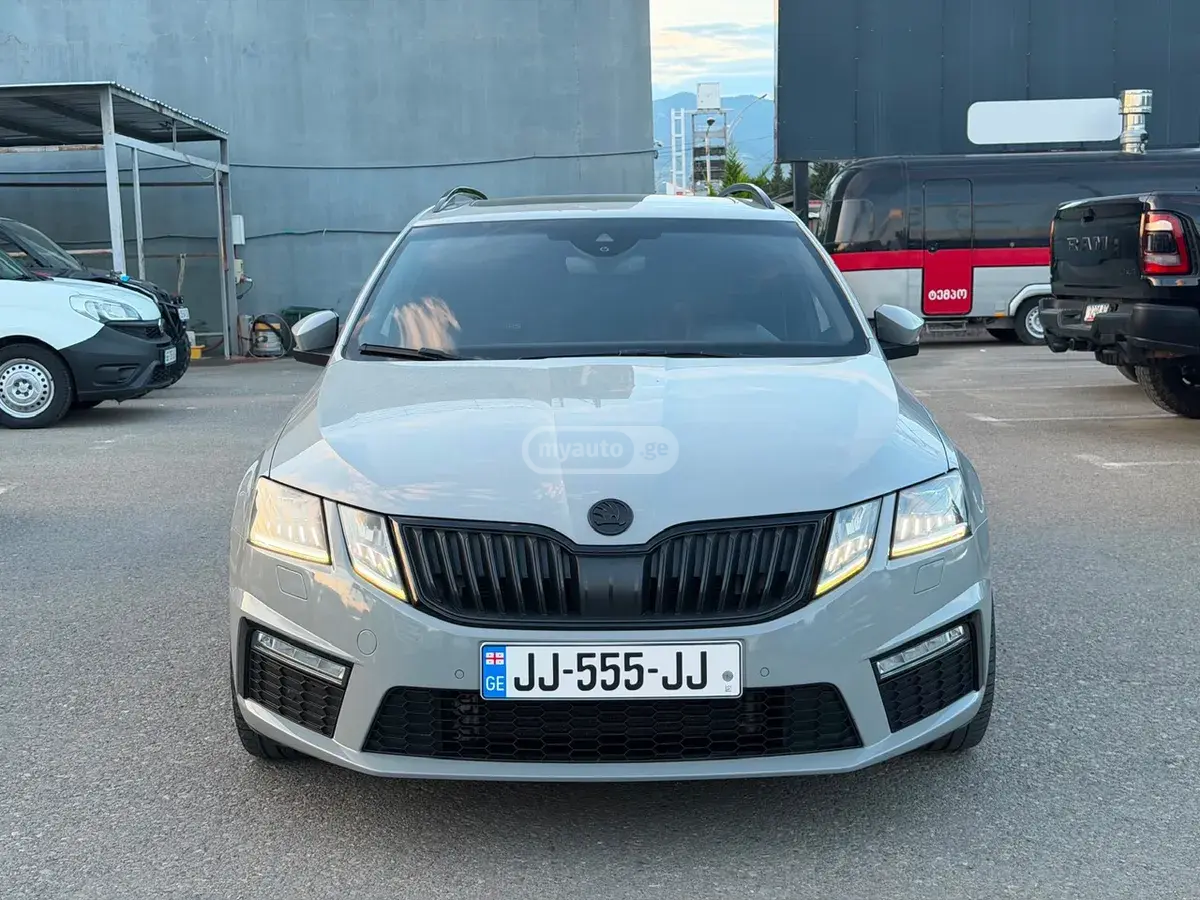 Skoda Octavia 2017 — photo 2