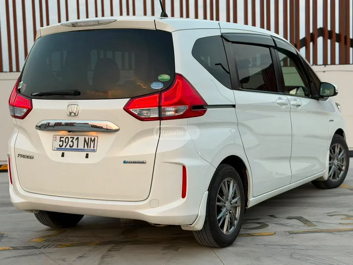 Honda Freed 2018 — photo 2