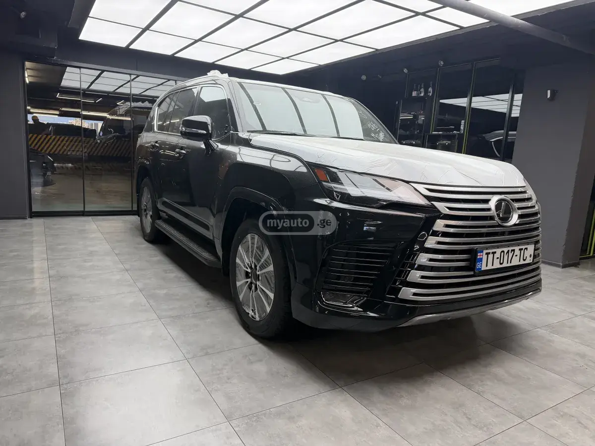 Lexus LX 600