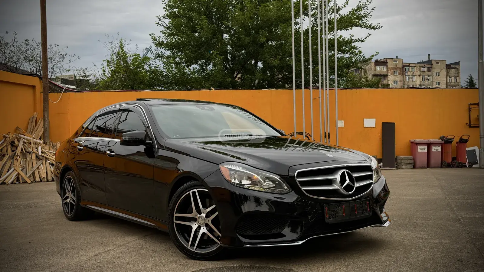 Mercedes-Benz E 350 2014 — photo 2