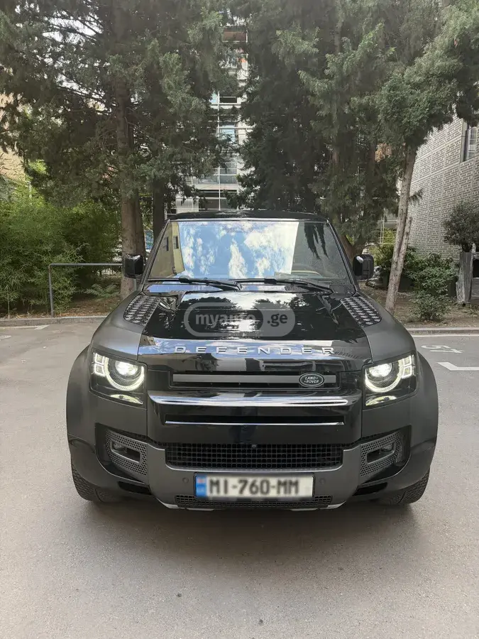 Land Rover Defender 90 2023 — photo 2