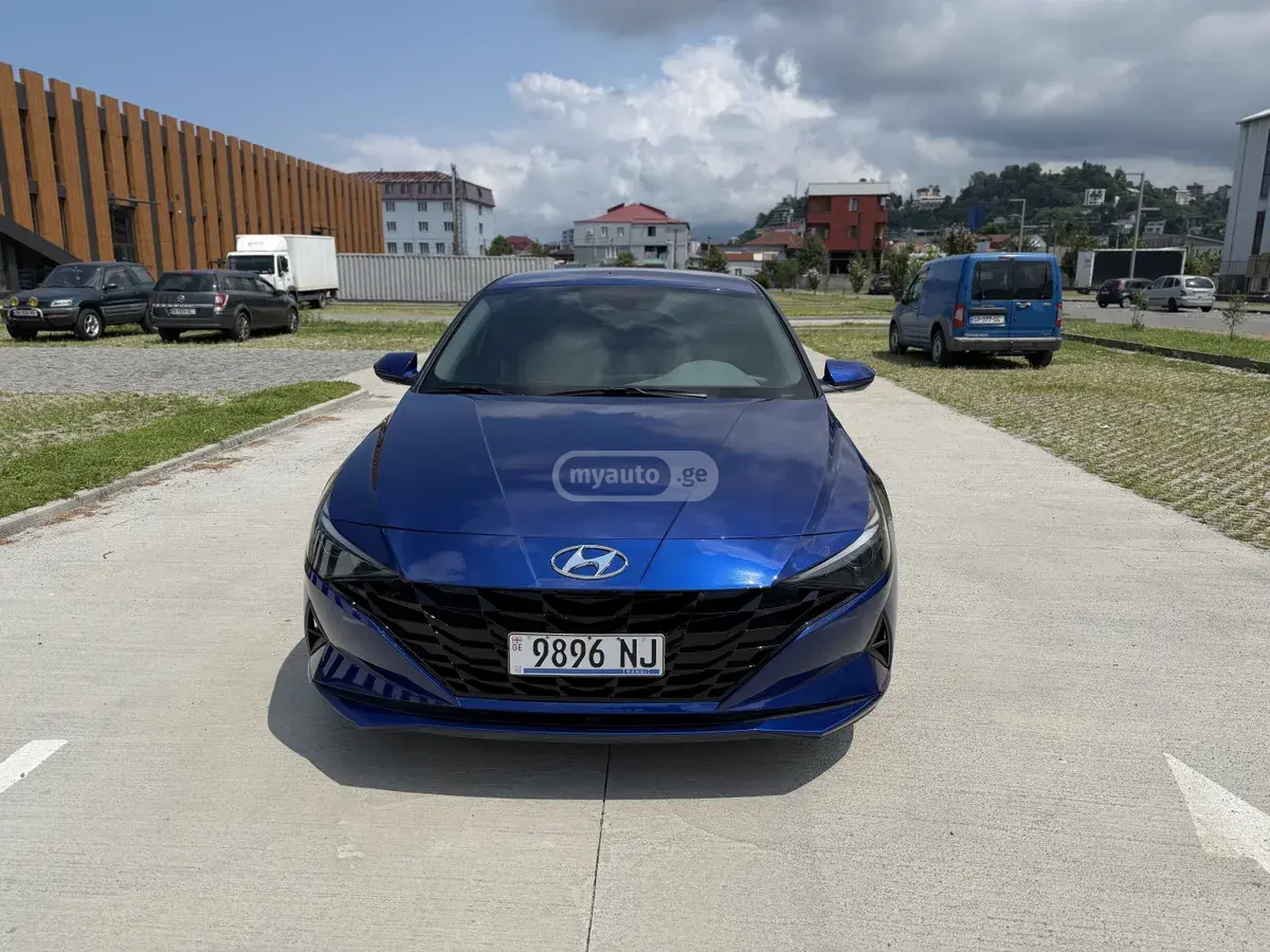 Hyundai Elantra 2022 — photo 2