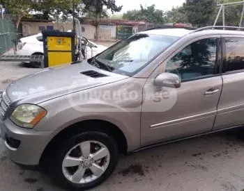 Mercedes-Benz ML 500