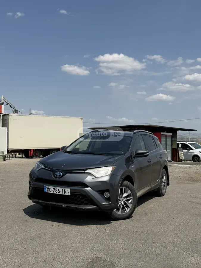 Toyota RAV4 2016 — photo 2