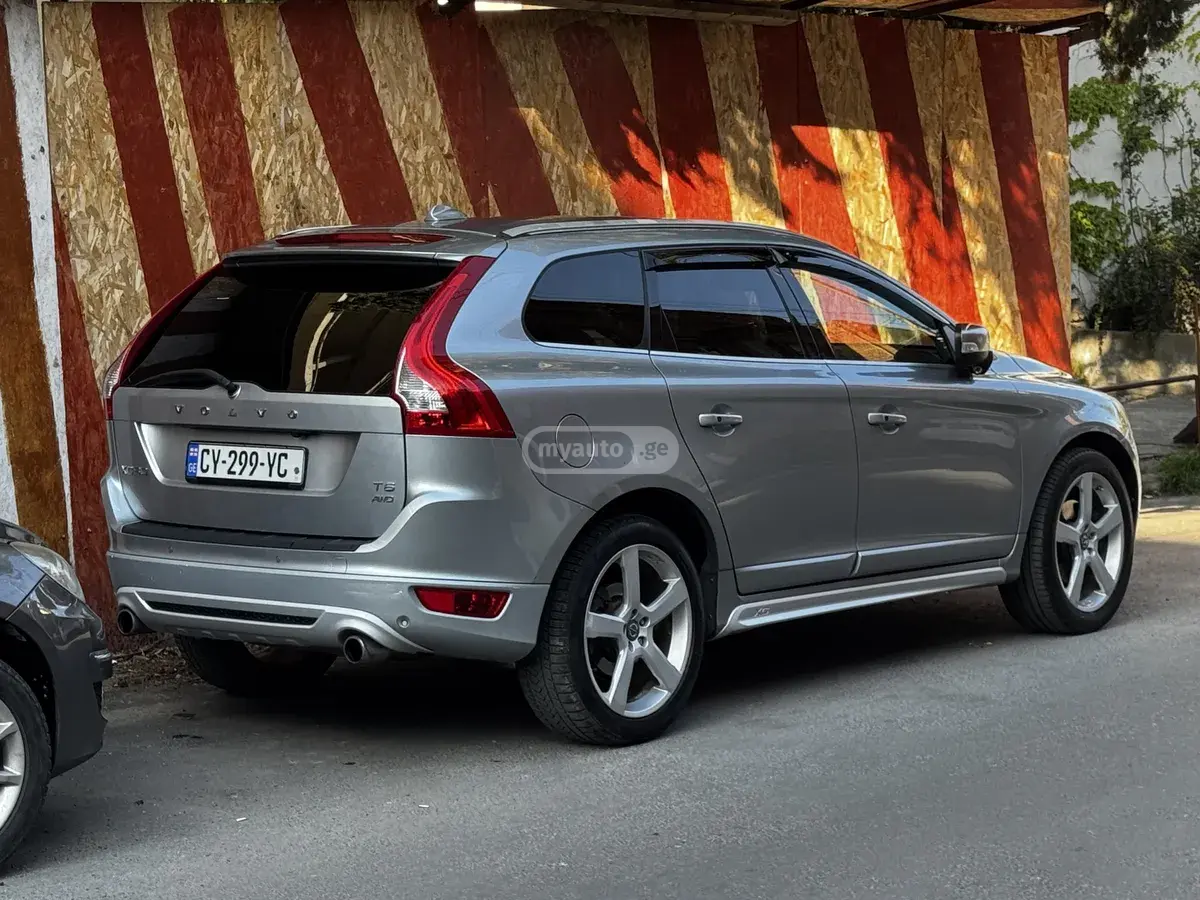 Volvo XC60 2011 — photo 2