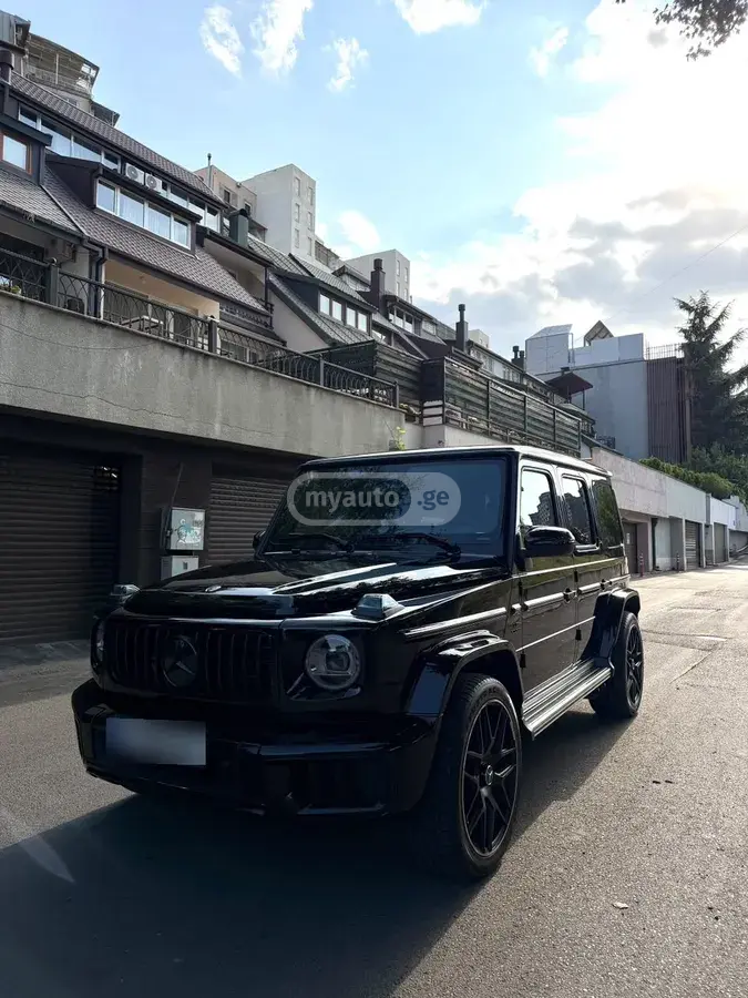 Mercedes-Benz G 550