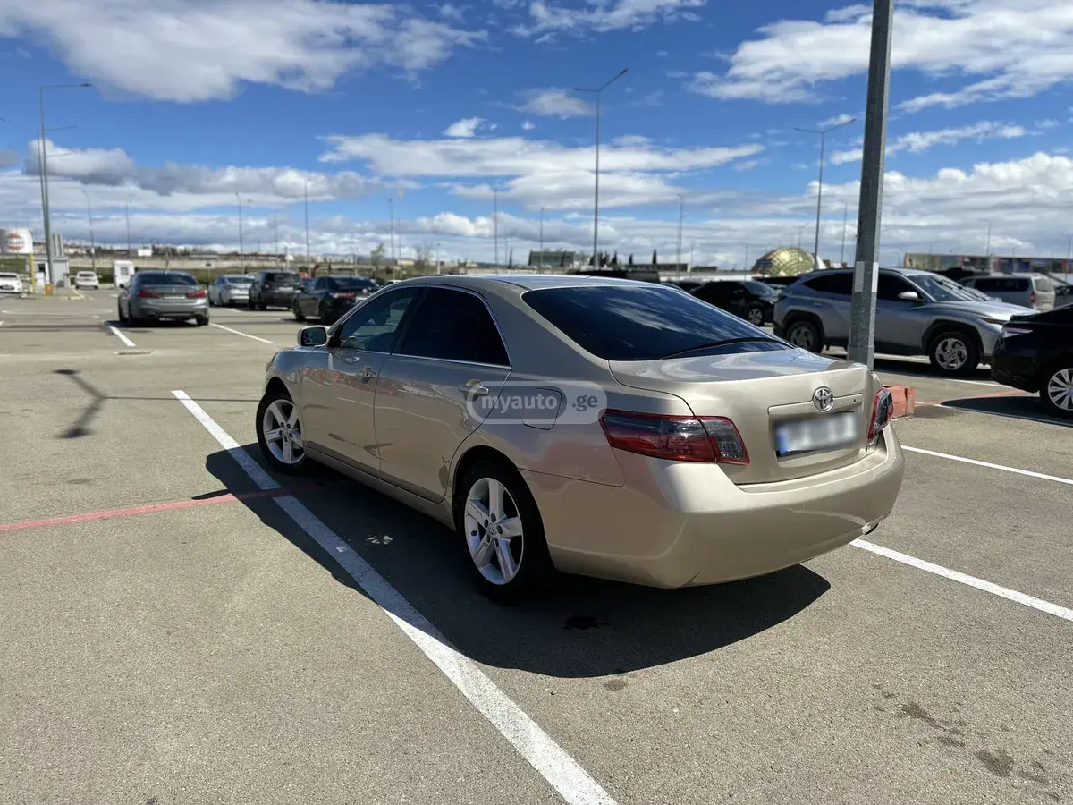 Toyota Camry 2008 — photo 2