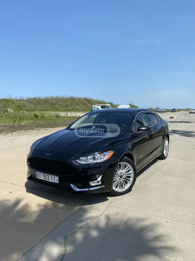 Ford Fusion 2019 — photo 2