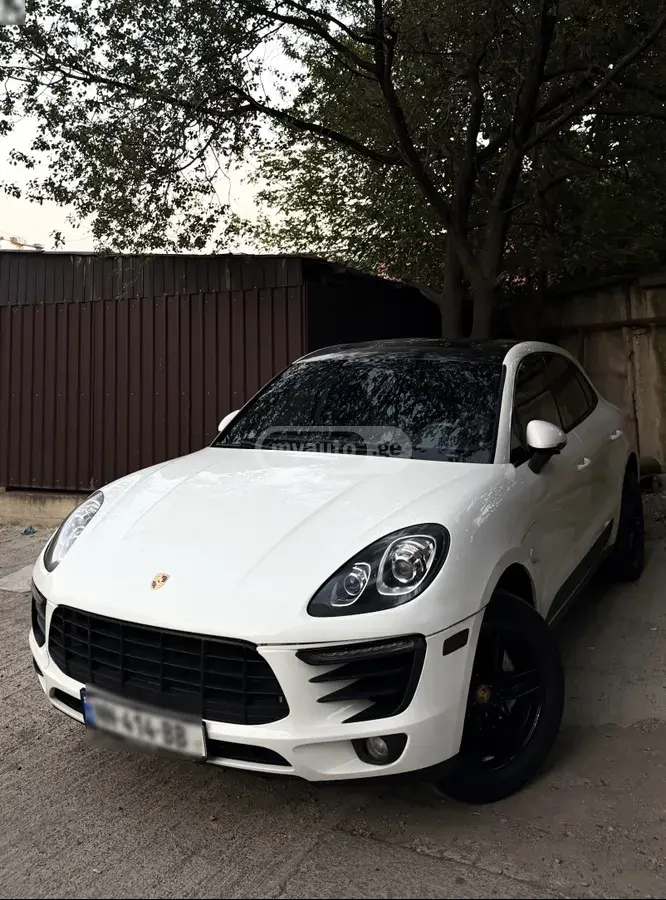 Porsche Macan