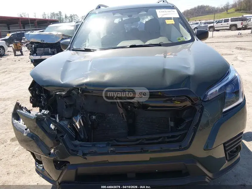 Subaru Forester 2022 — photo 2