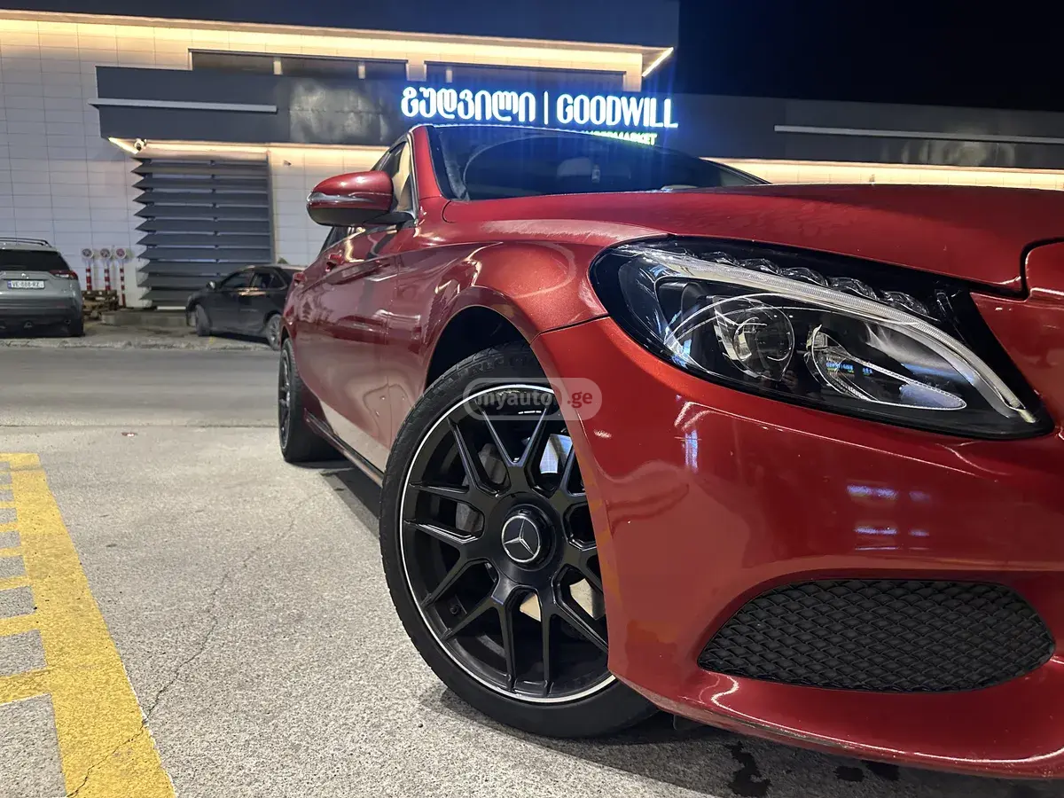 Mercedes-Benz C 300