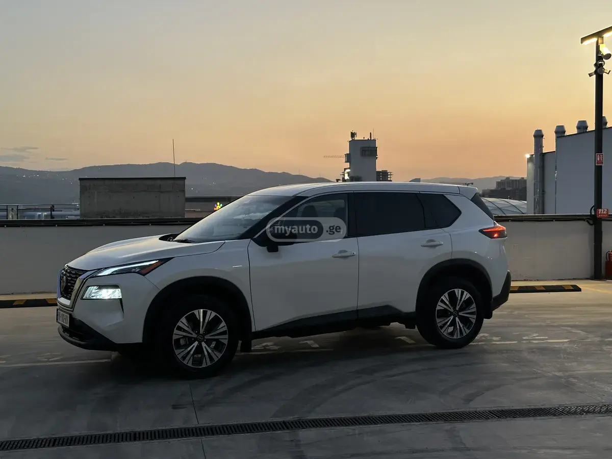 Nissan Rogue 2023 — photo 2