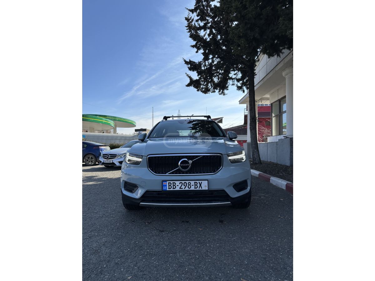 Volvo XC40 2019 — photo 2
