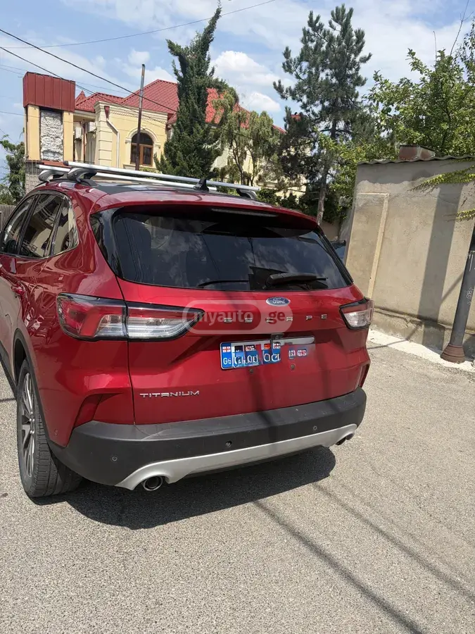Ford Escape 2020 — photo 2