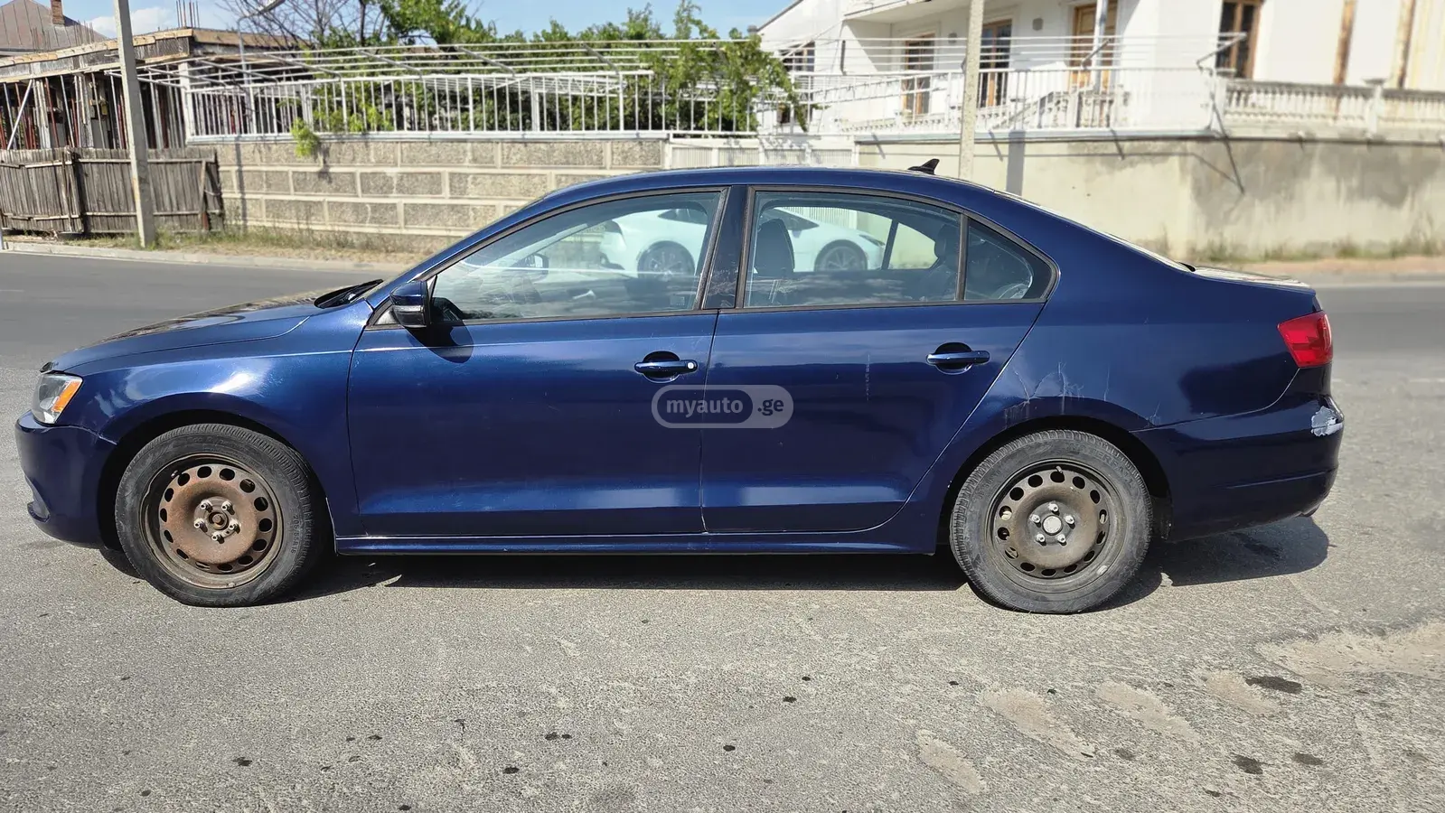 Volkswagen Jetta 2014 — photo 2