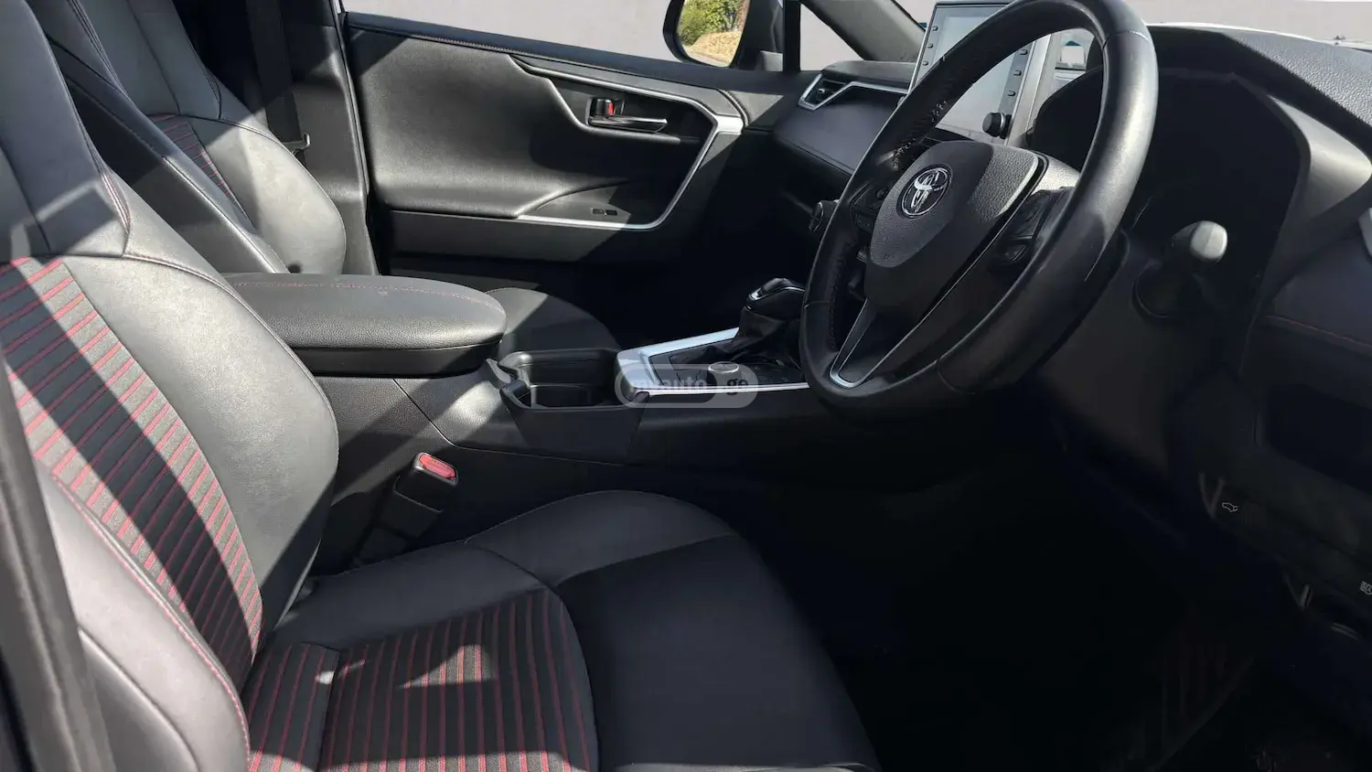 Toyota RAV4 2022 — photo 2