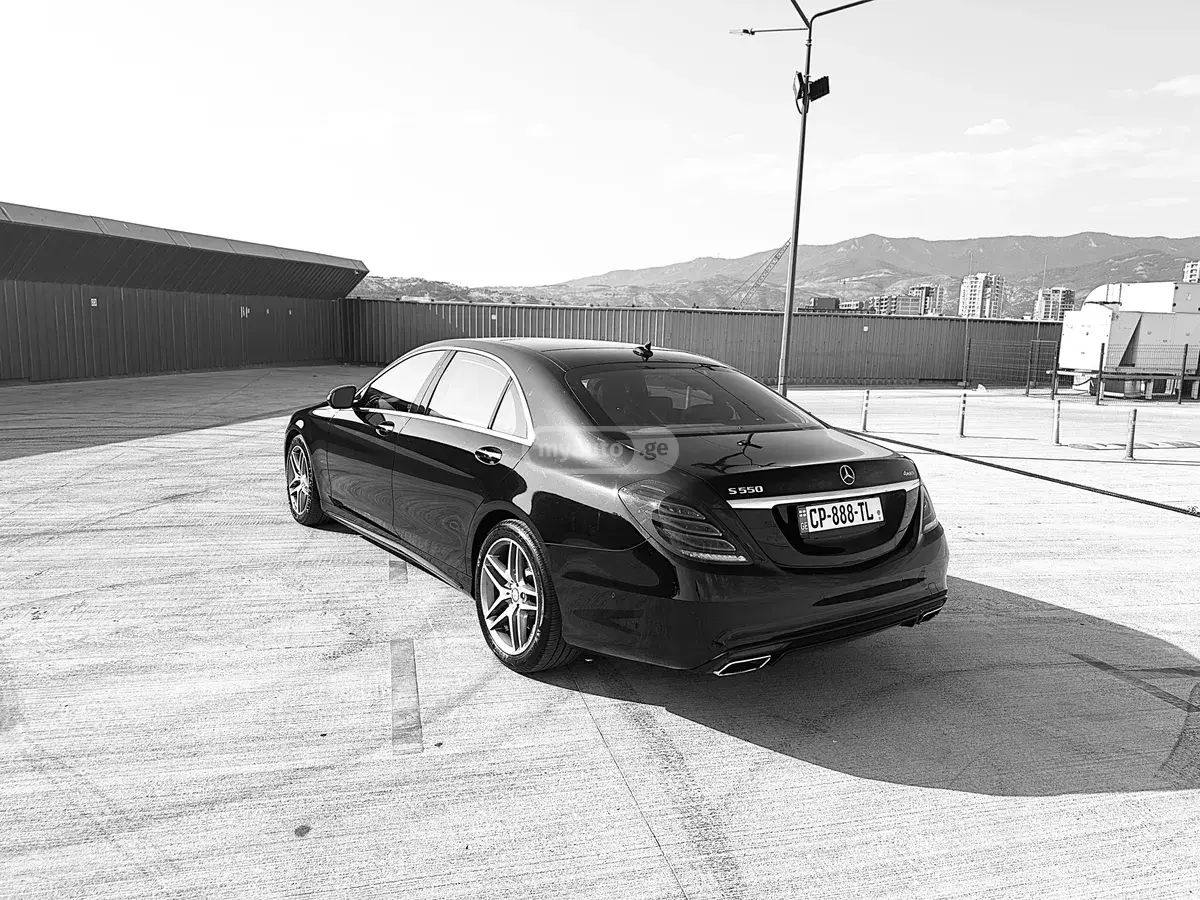 Mercedes-Benz S 550