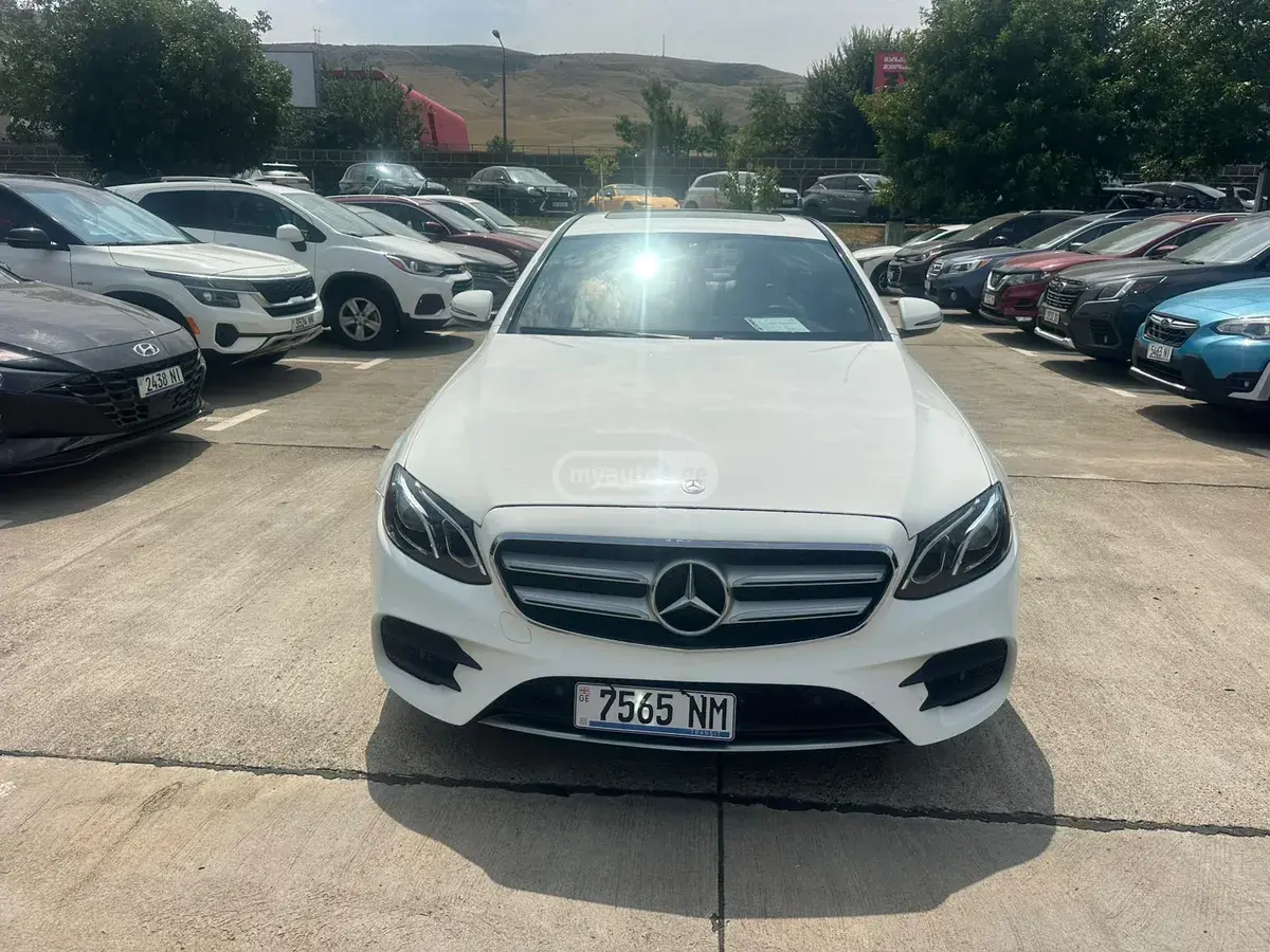 Mercedes-Benz E 300