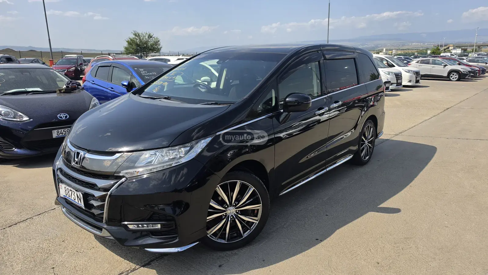 Honda Odyssey 2019 — photo 2