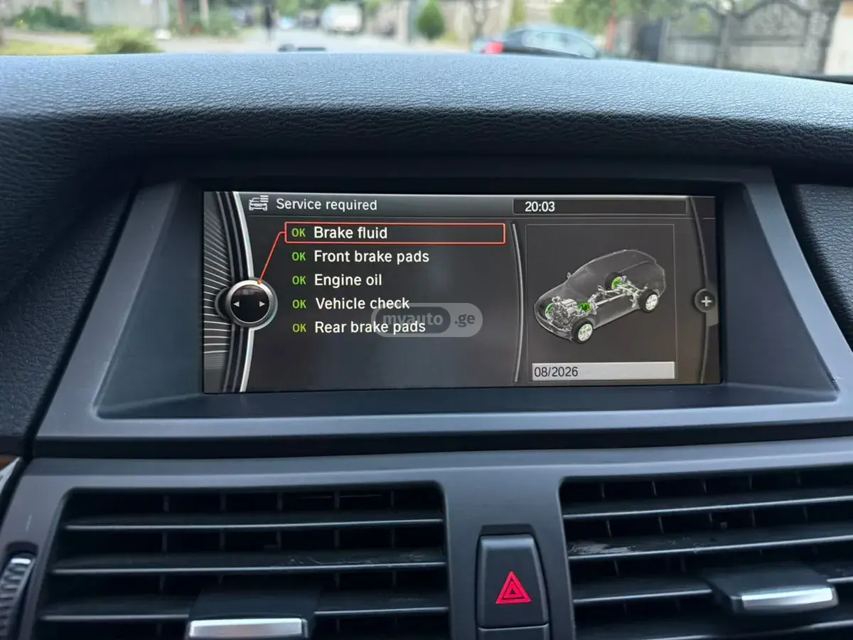 BMW X5 2012 — photo 2