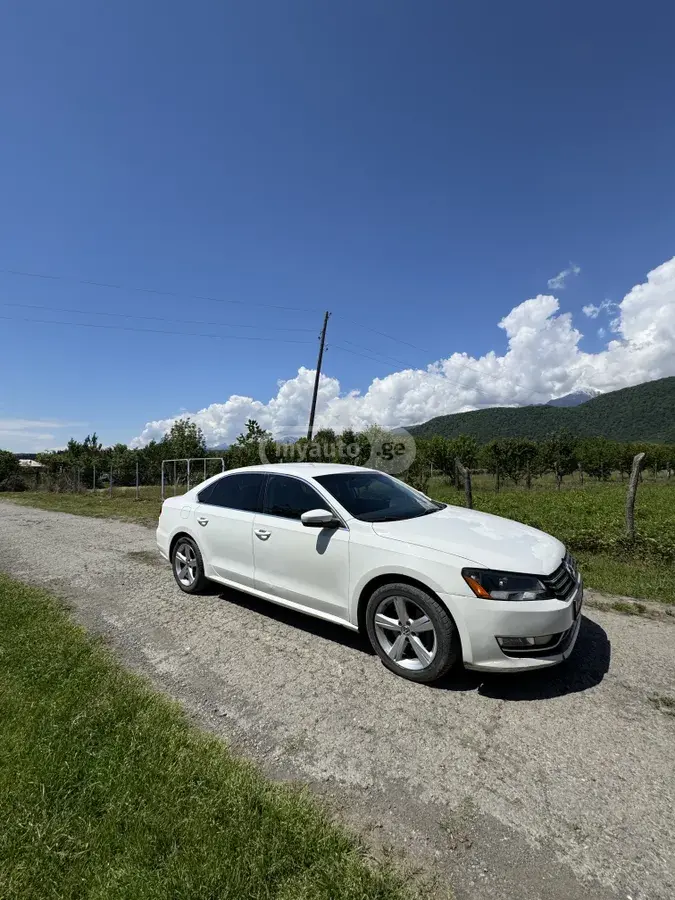 Volkswagen Passat 2014 — photo 2