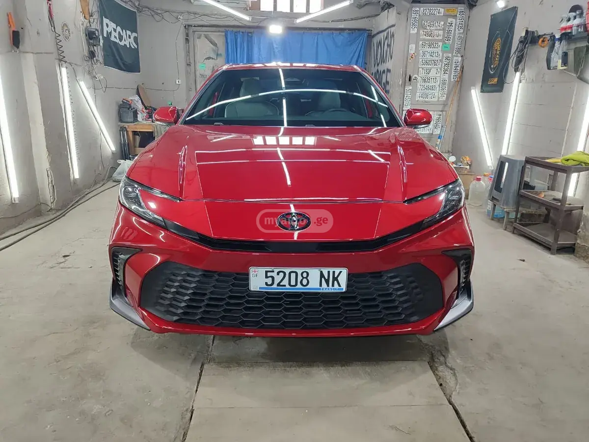 Toyota Camry 2024 — photo 2