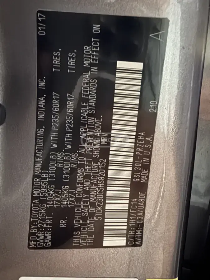 Toyota Sienna 2017 — photo 2