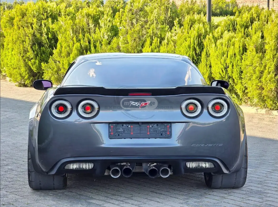Chevrolet Corvette 2010 — photo 2