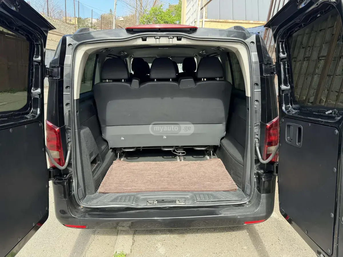 Mercedes-Benz Metris Passenger Van 2017 — photo 2