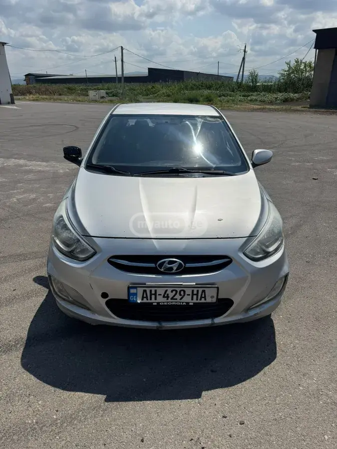 Hyundai Accent