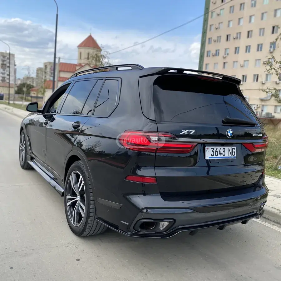 BMW X7 2021 — photo 2