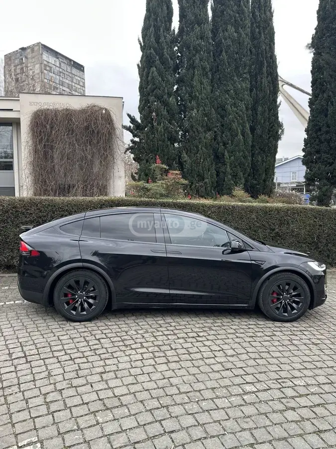 Tesla Model X 2016 — photo 2