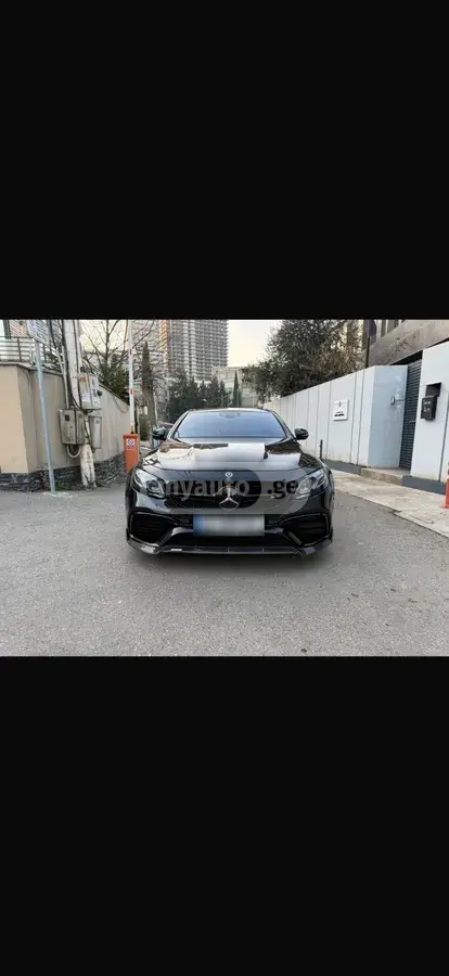 Mercedes-Benz E 63 AMG 2019 — photo 2