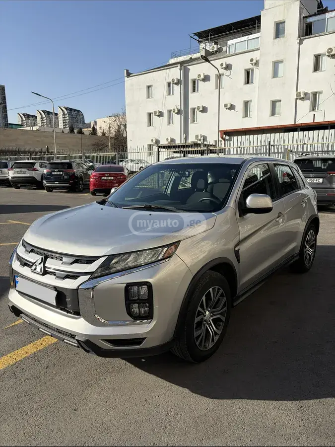 Mitsubishi Outlander Sport 2020 — photo 2
