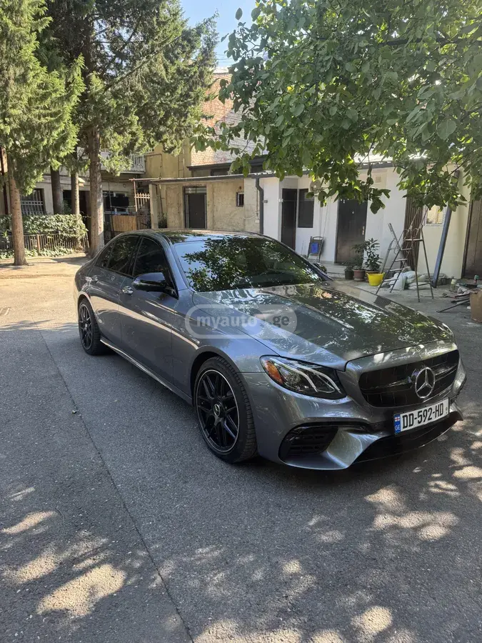 Mercedes-Benz E53 AMG