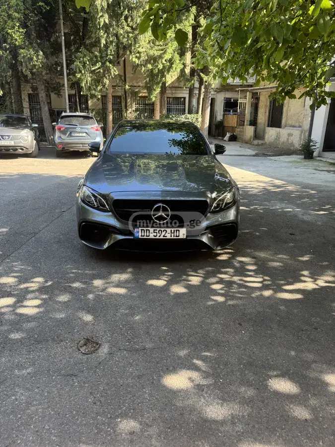 Mercedes-Benz E53 AMG 2018 — photo 2