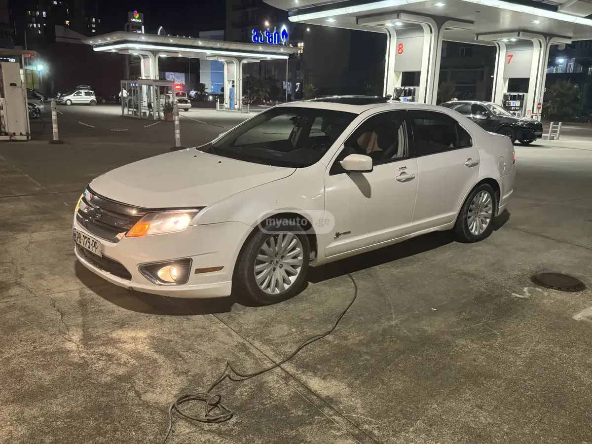 Ford Fusion 2010 — photo 2